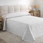 colcha bouti floral blanca