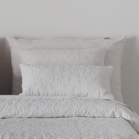 Cojín con relleno CLAIRA de Cañete